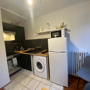 https://cosy-f2-royat-thermes.hotels-rhonealpes.com